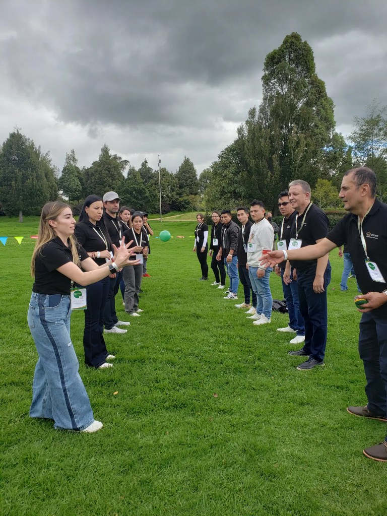 Equipo en actividdes al aire libre